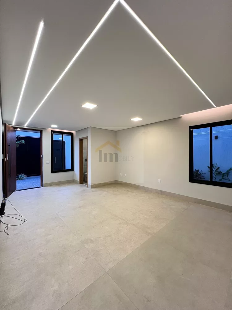 Casa à venda com 4 quartos, 280m² - Foto 12