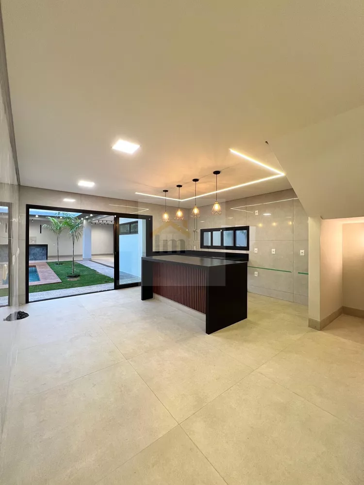 Casa à venda com 4 quartos, 280m² - Foto 6