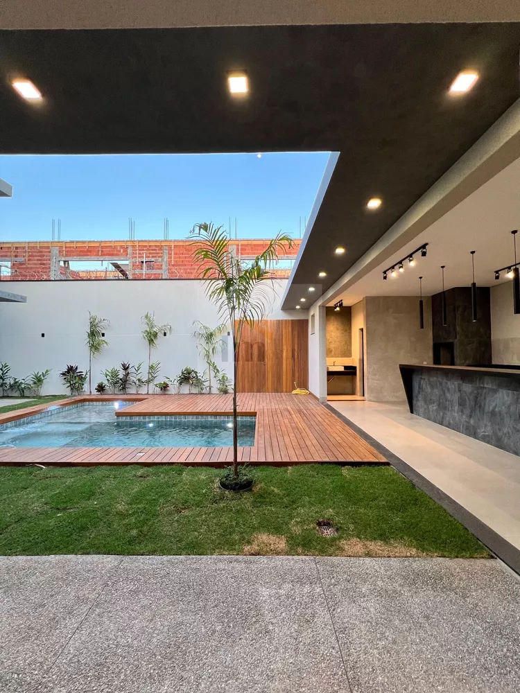 Casa à venda com 4 quartos, 280m² - Foto 4