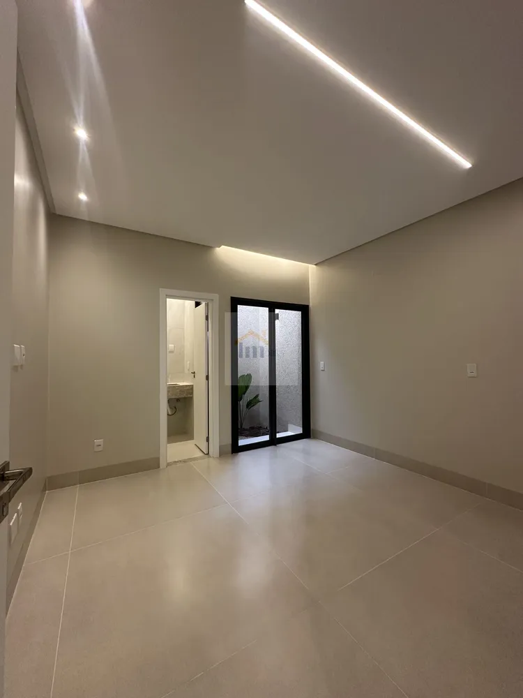 Casa, 4 quartos, 242 m² - Foto 2