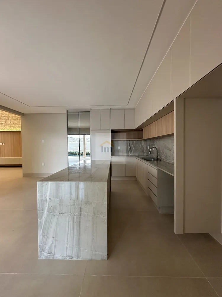 Casa, 4 quartos, 242 m² - Foto 11