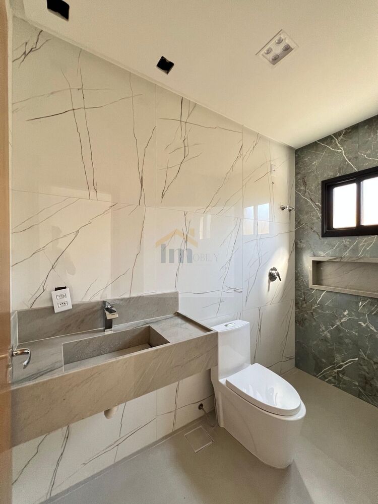 Casa à venda com 3 quartos, 197m² - Foto 2