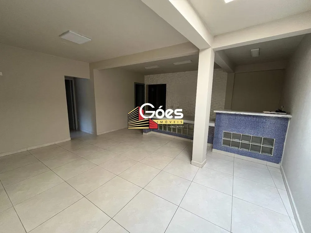 Sala-Conjunto, 250 m² - Foto 1