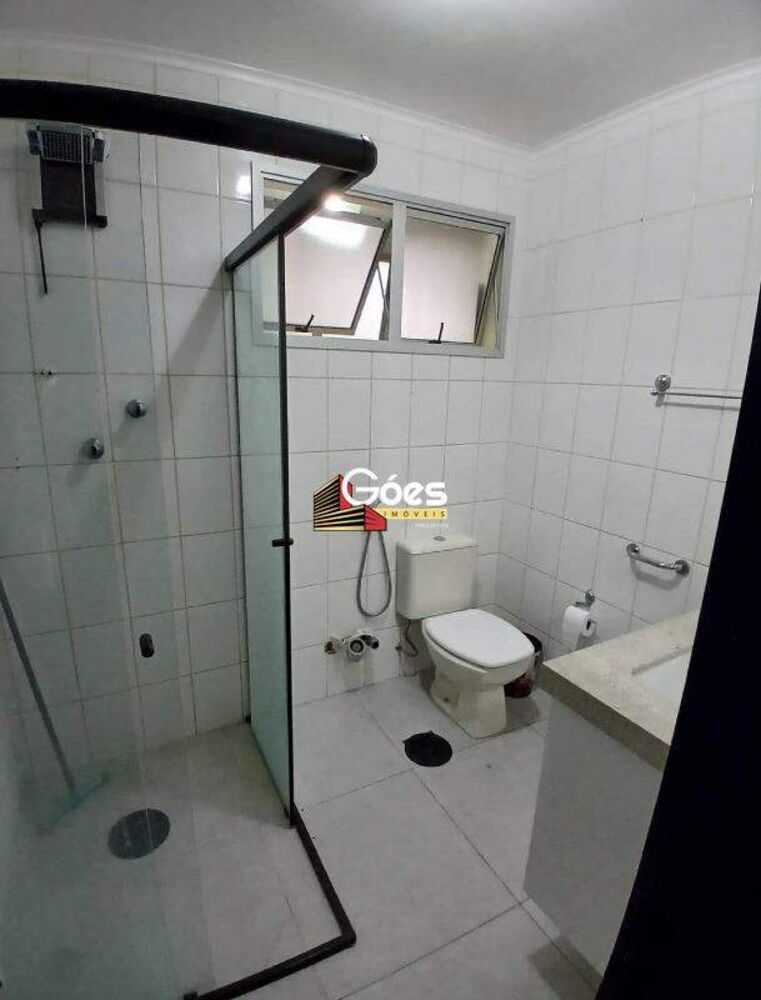 Apartamento para alugar com 3 quartos, 105m² - Foto 8