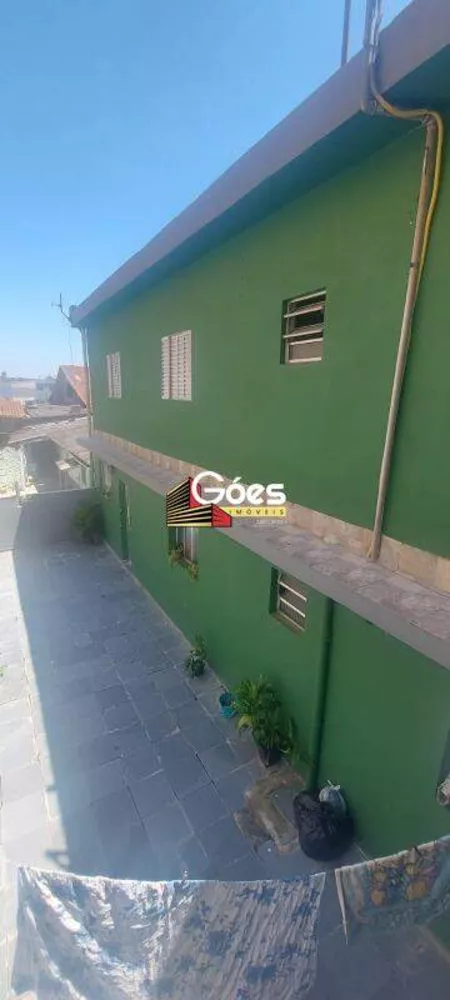 Casa à venda com 1 quarto, 348m² - Foto 3