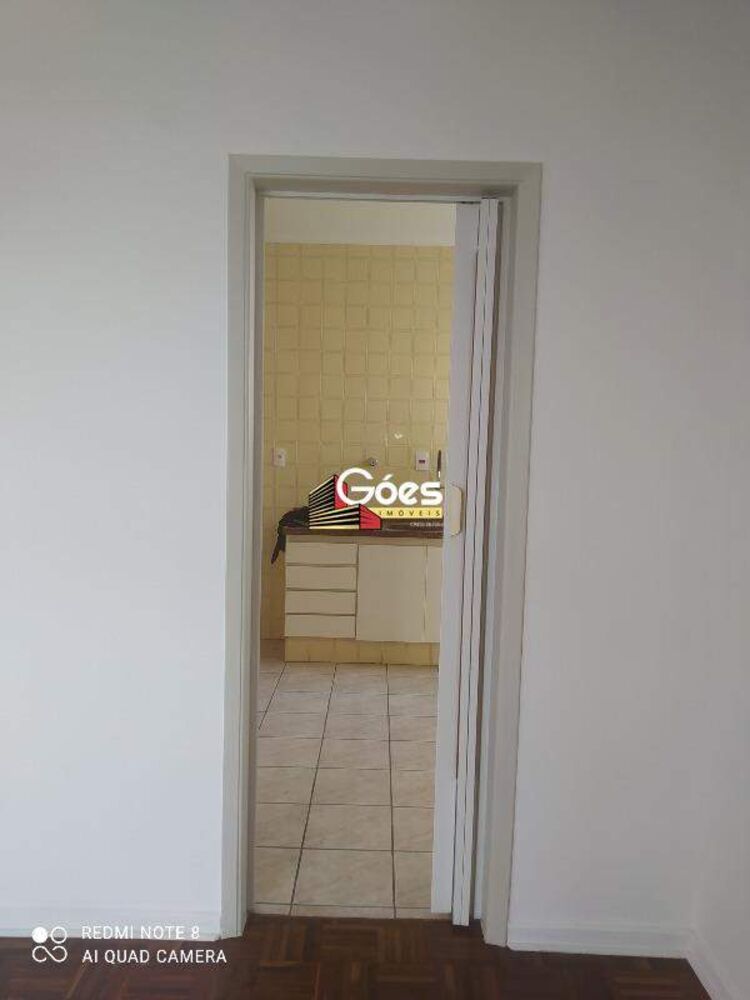 Apartamento para alugar com 3 quartos, 105m² - Foto 2