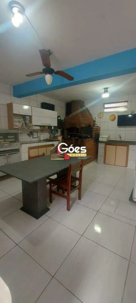 Sobrado, 3 quartos, 234 m² - Foto 1