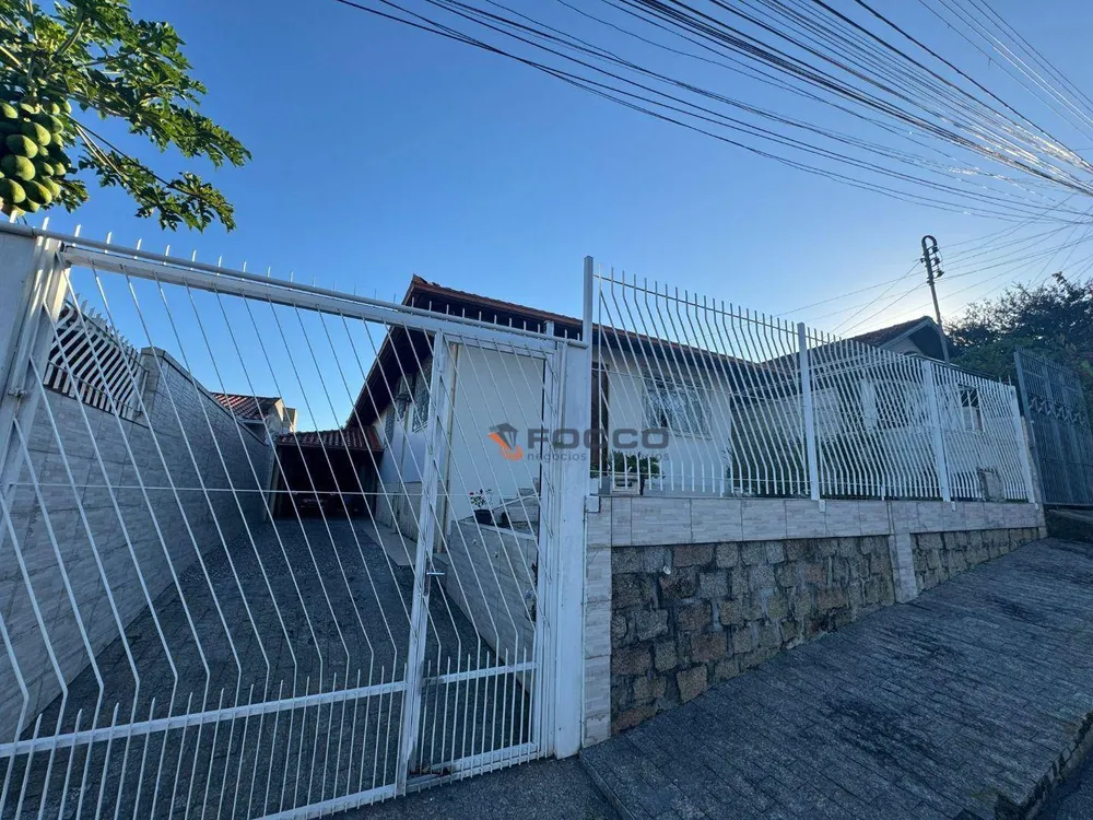 Casa, 4 quartos, 255 m² - Foto 4