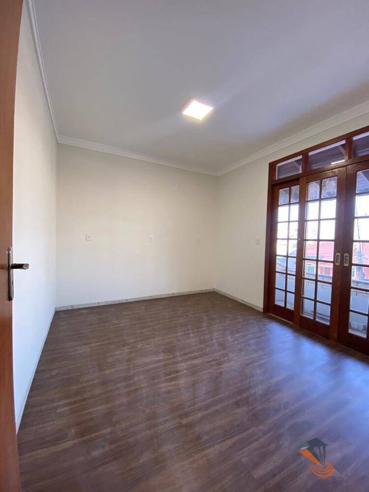 Casa, 3 quartos, 260 m² - Foto 4