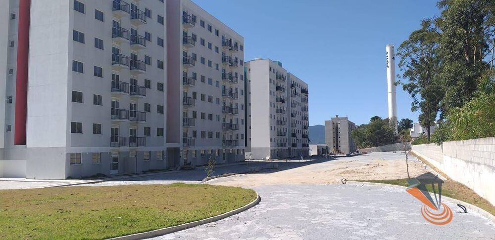 Apartamento à venda com 2 quartos, 60m² - Foto 2