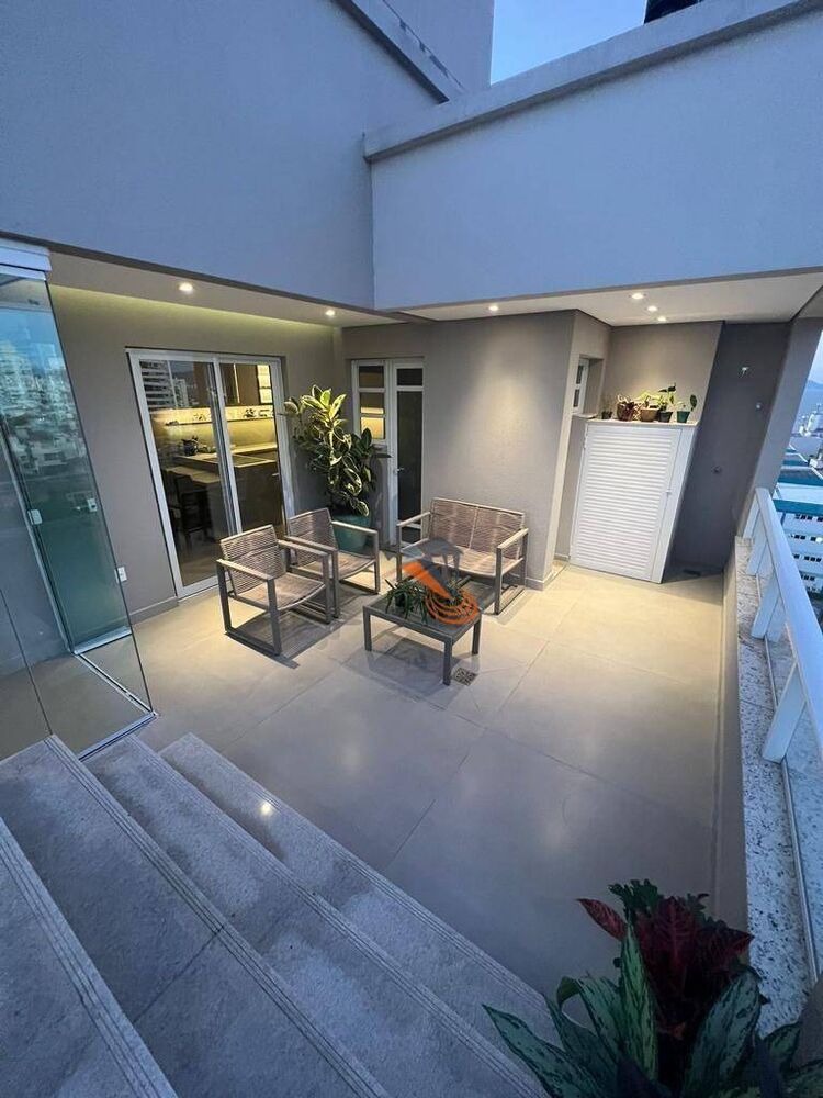 Cobertura à venda com 3 quartos, 215m² - Foto 5