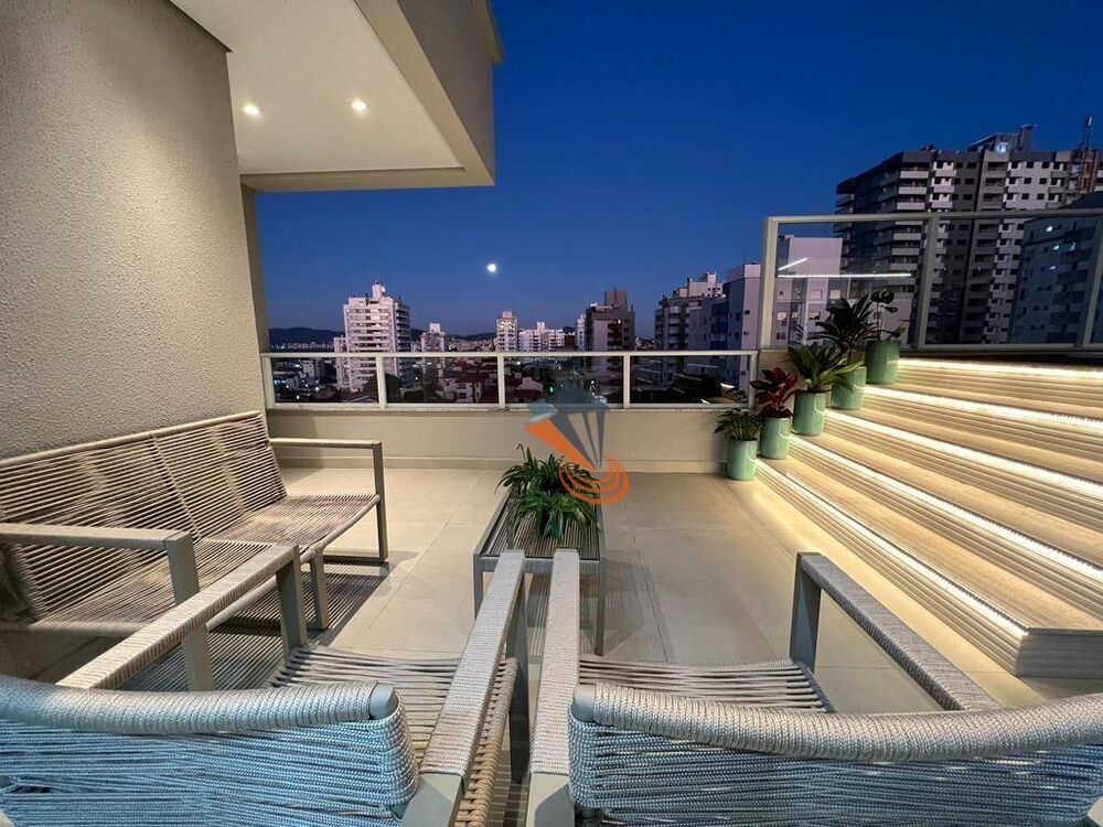 Cobertura à venda com 3 quartos, 215m² - Foto 6