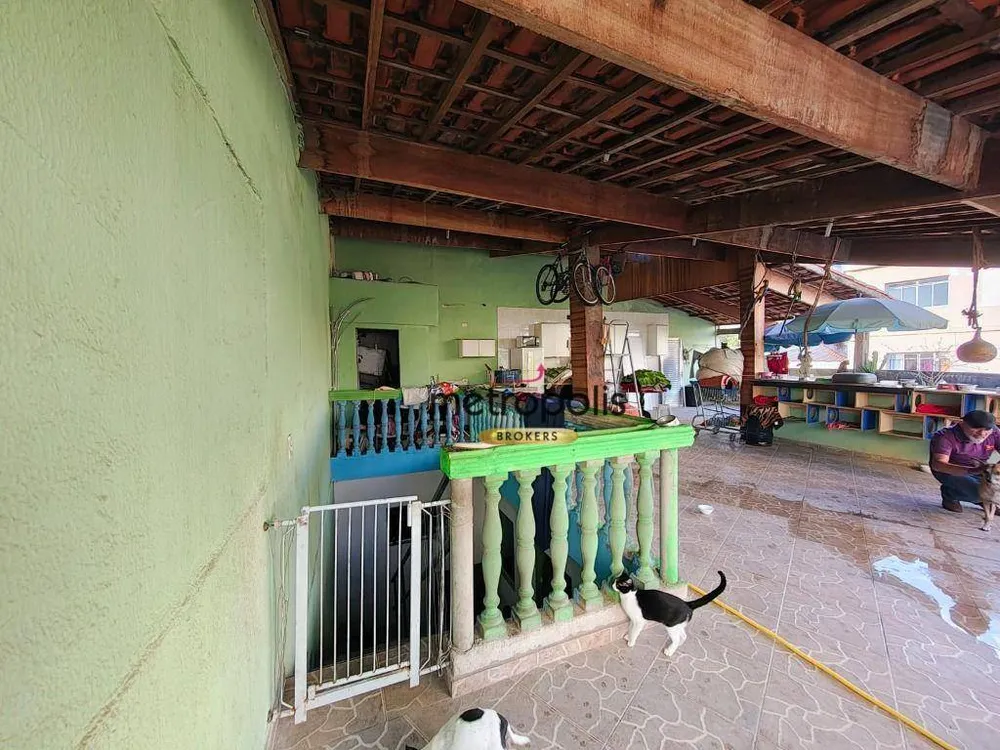 Sobrado, 3 quartos, 266 m² - Foto 2