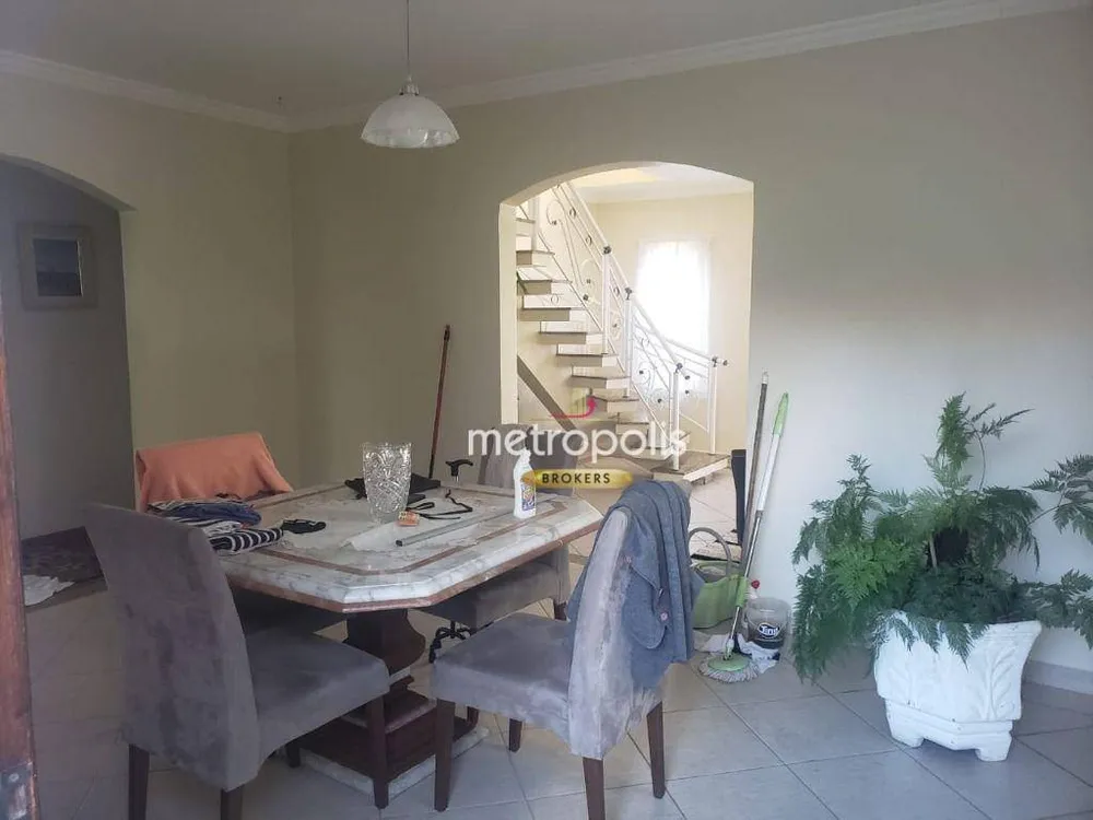 Sobrado, 4 quartos, 253 m² - Foto 1