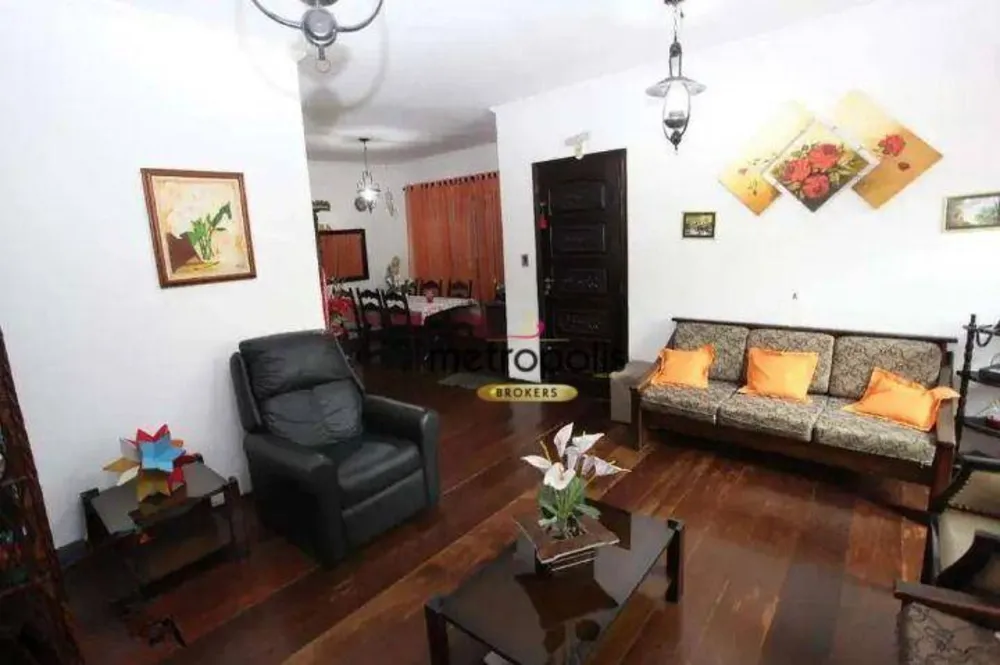 Casa, 3 quartos, 216 m² - Foto 1