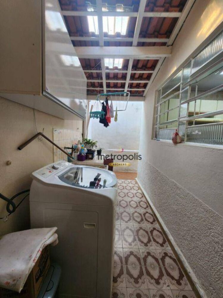 Casa à venda com 3 quartos, 200m² - Foto 4