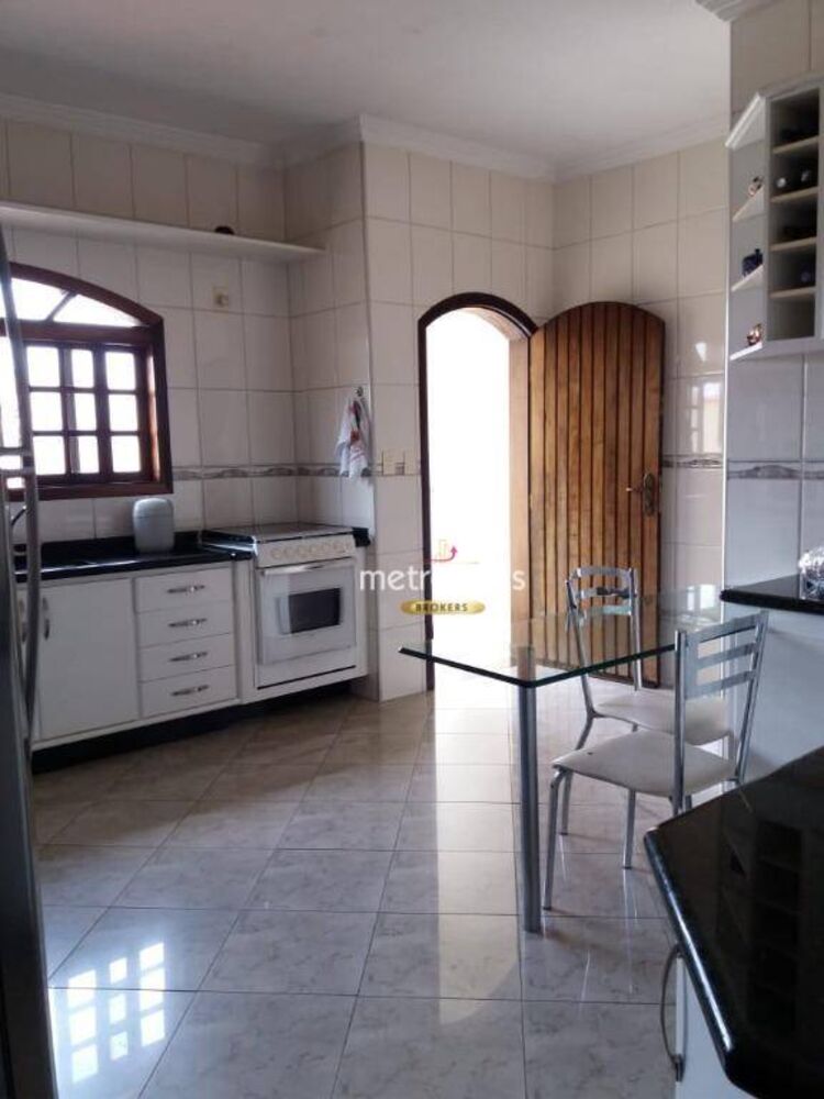 Sobrado, 3 quartos, 347 m² - Foto 7