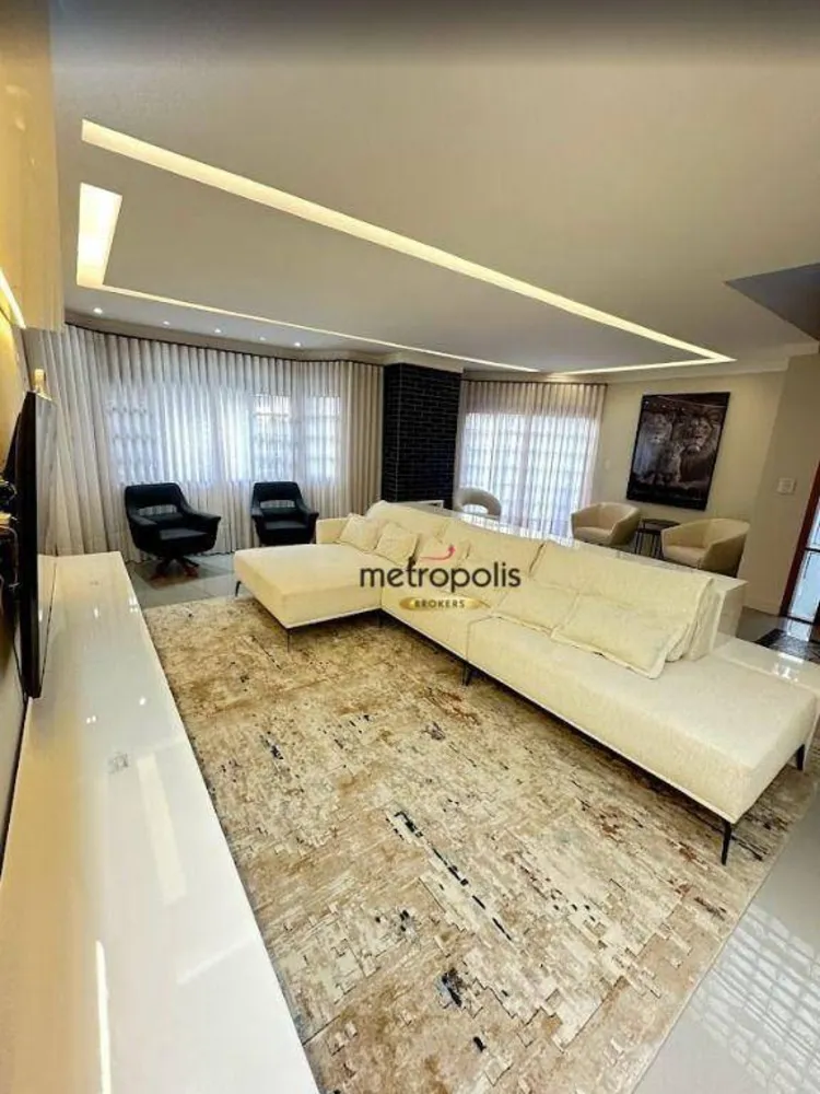 Sobrado, 3 quartos, 405 m² - Foto 1