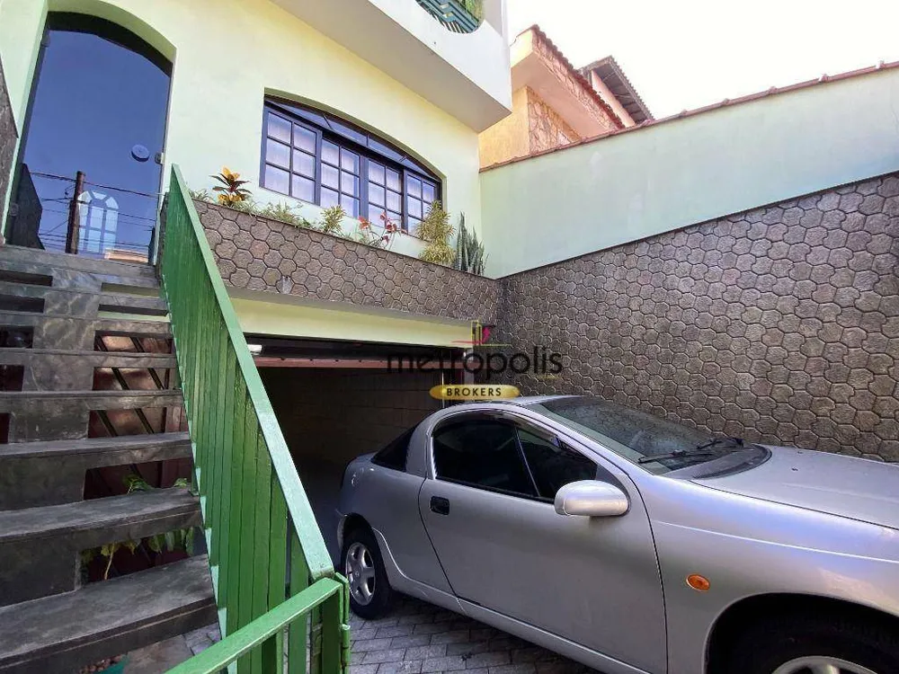 Sobrado, 3 quartos, 249 m² - Foto 1