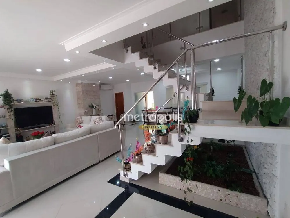 Sobrado, 4 quartos, 602 m² - Foto 1