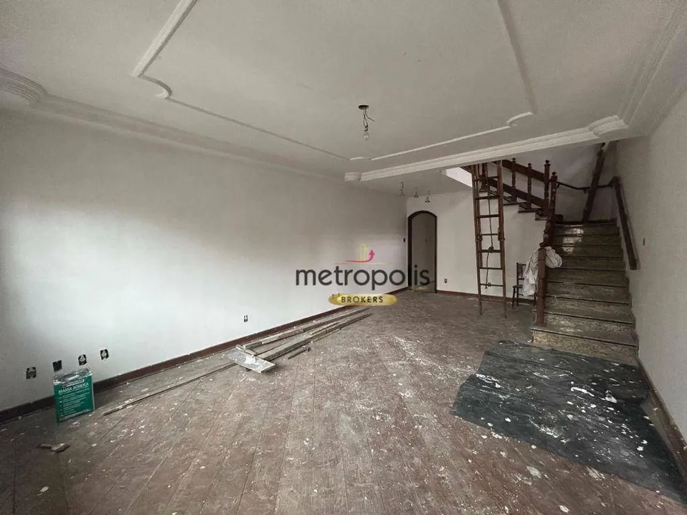 Sobrado, 3 quartos, 270 m² - Foto 2