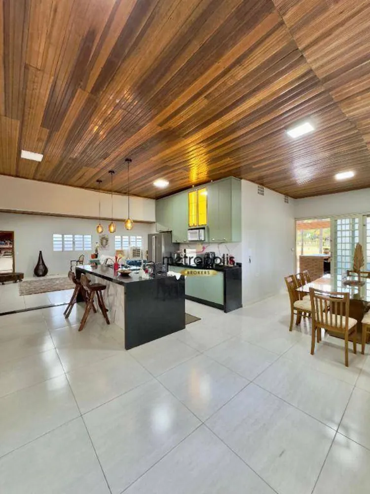 Sítio, 3 quartos, 5000 m² - Foto 1