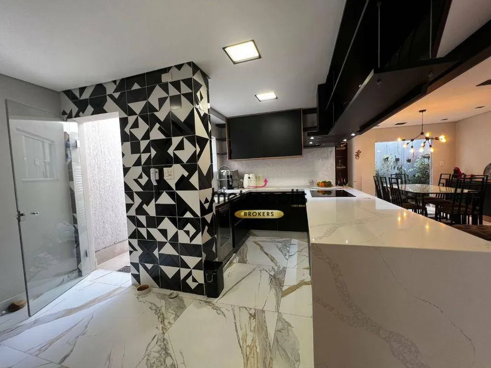 Sobrado, 3 quartos, 208 m² - Foto 3