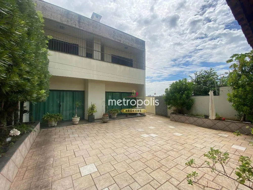 Sobrado, 4 quartos, 250 m² - Foto 1