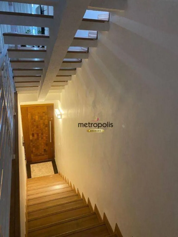 Sobrado, 3 quartos, 303 m² - Foto 1