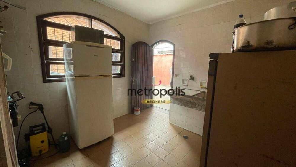 Casa à venda com 4 quartos, 184m² - Foto 10
