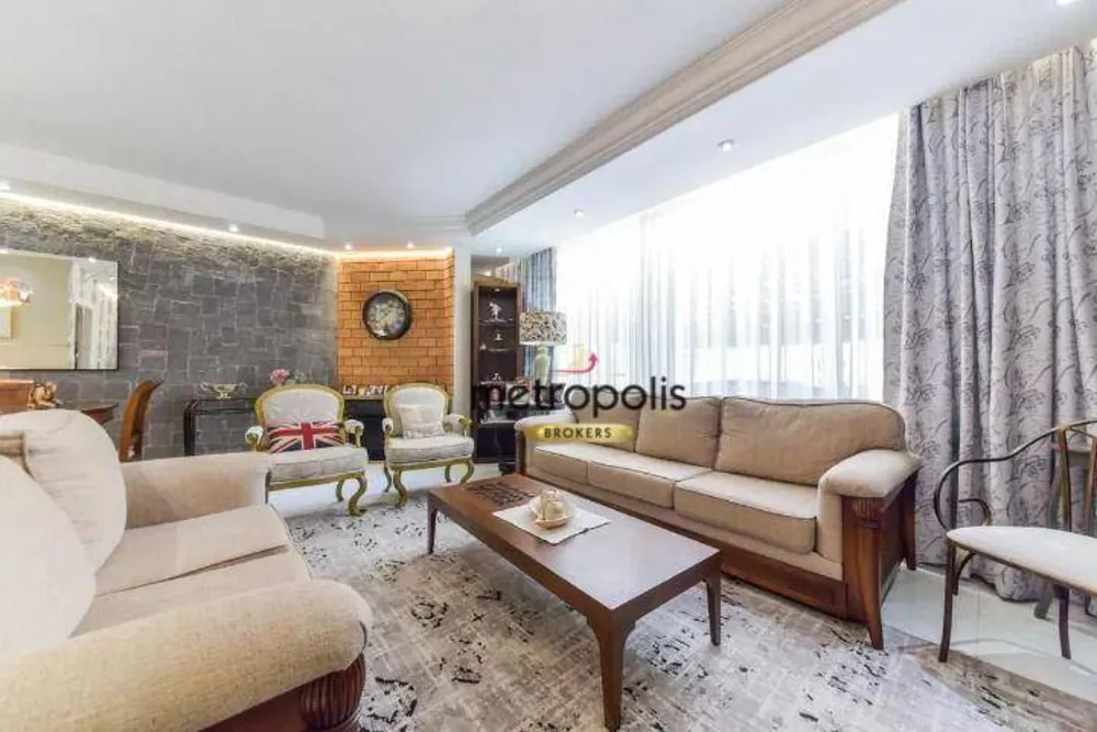 Sobrado, 3 quartos, 243 m² - Foto 2