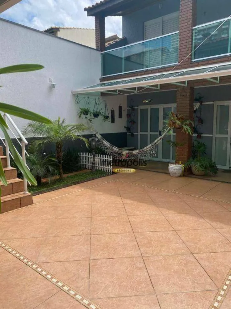 Sobrado, 3 quartos, 380 m² - Foto 2