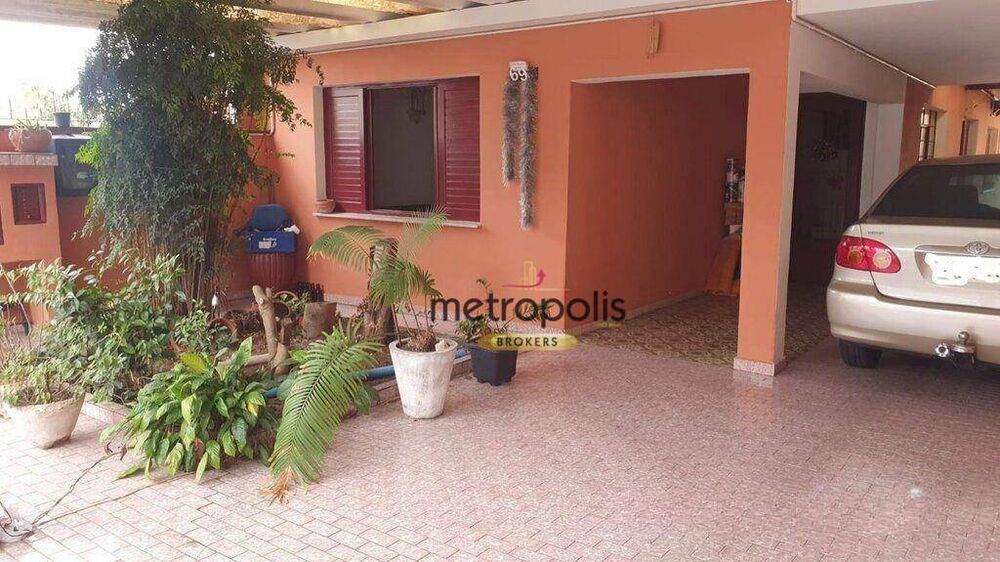 Casa, 3 quartos, 266 m² - Foto 1