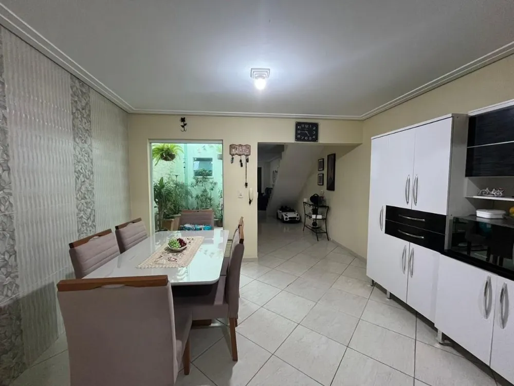 Sobrado, 3 quartos, 199 m² - Foto 3