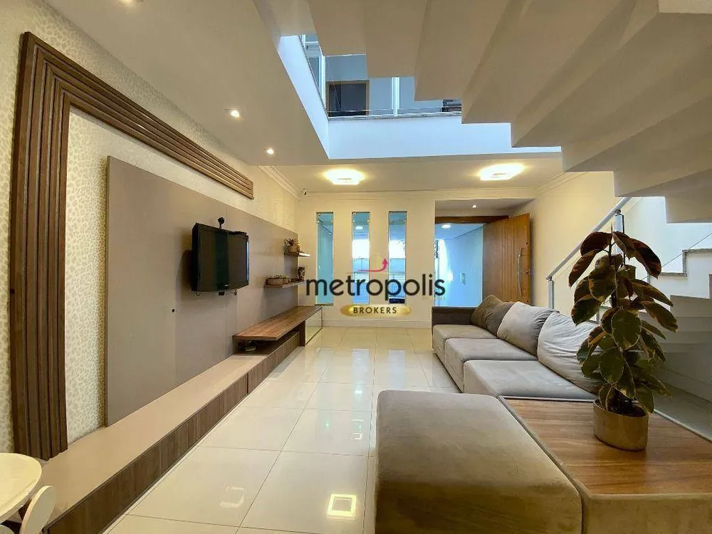 Sobrado, 3 quartos, 253 m² - Foto 1