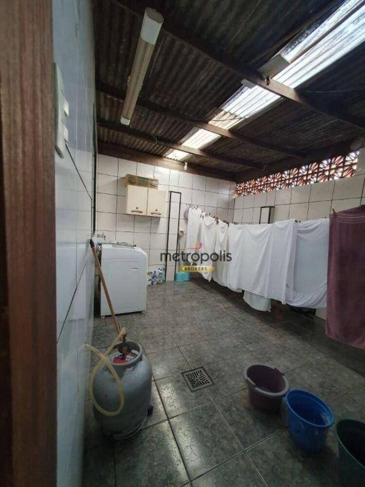 Casa à venda com 1 quarto, 175m² - Foto 3