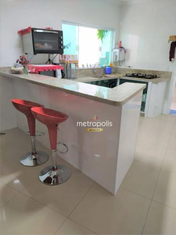 Sobrado, 3 quartos, 252 m² - Foto 1