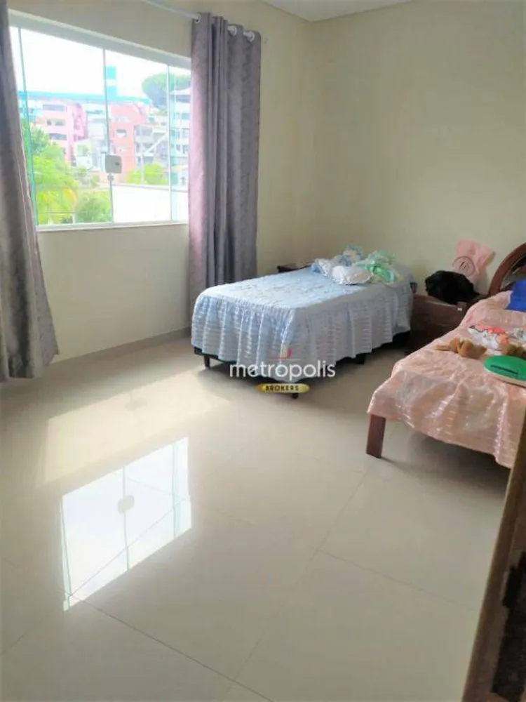 Sobrado, 3 quartos, 252 m² - Foto 2