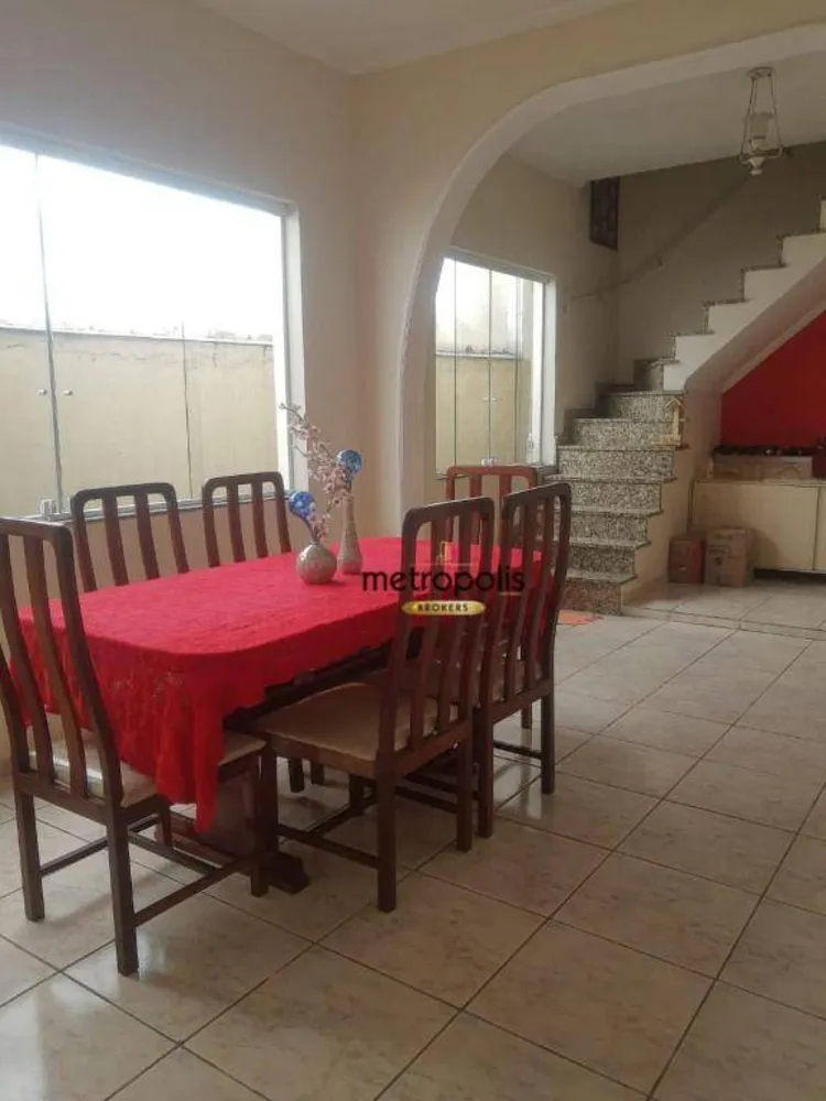Casa, 3 quartos, 230 m² - Foto 2