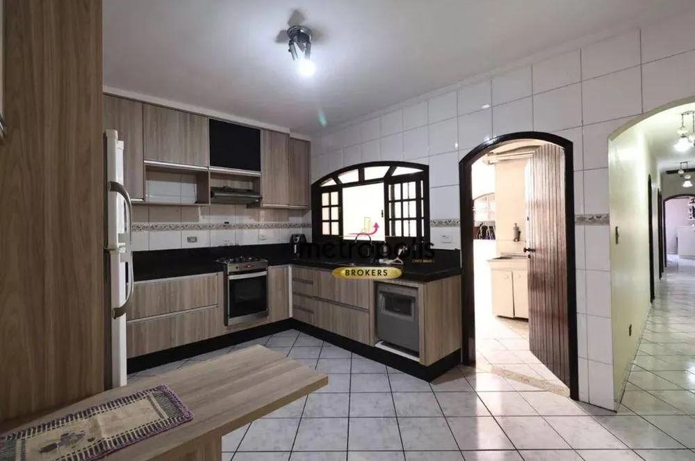 Sobrado, 3 quartos, 207 m² - Foto 2