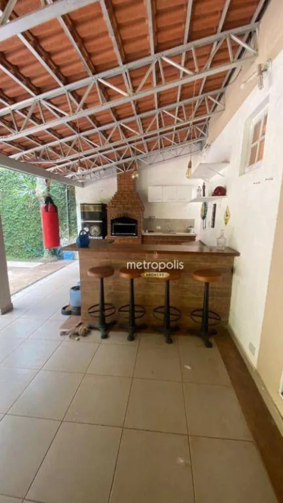Sobrado, 3 quartos, 258 m² - Foto 1