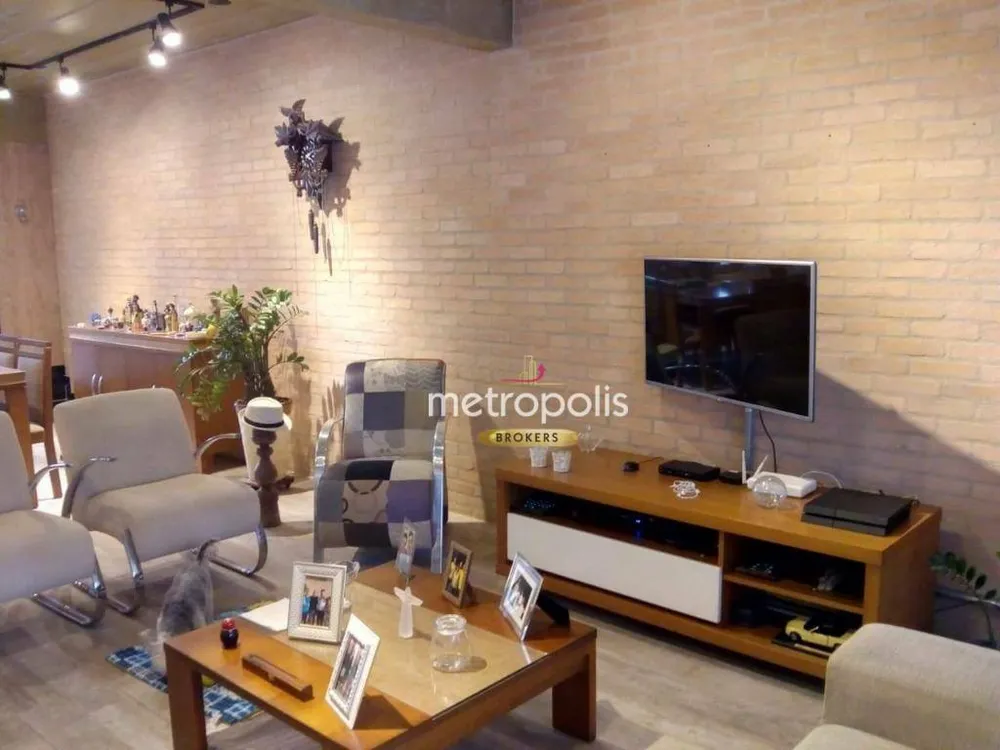 Sobrado, 3 quartos, 390 m² - Foto 1