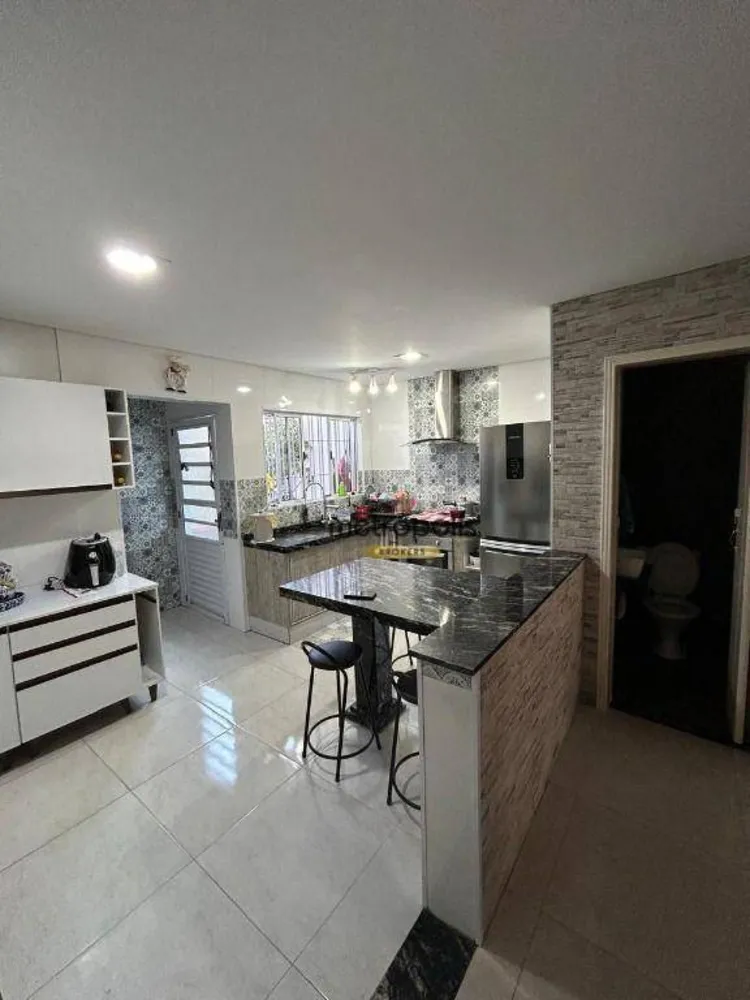 Sobrado, 3 quartos, 196 m² - Foto 4