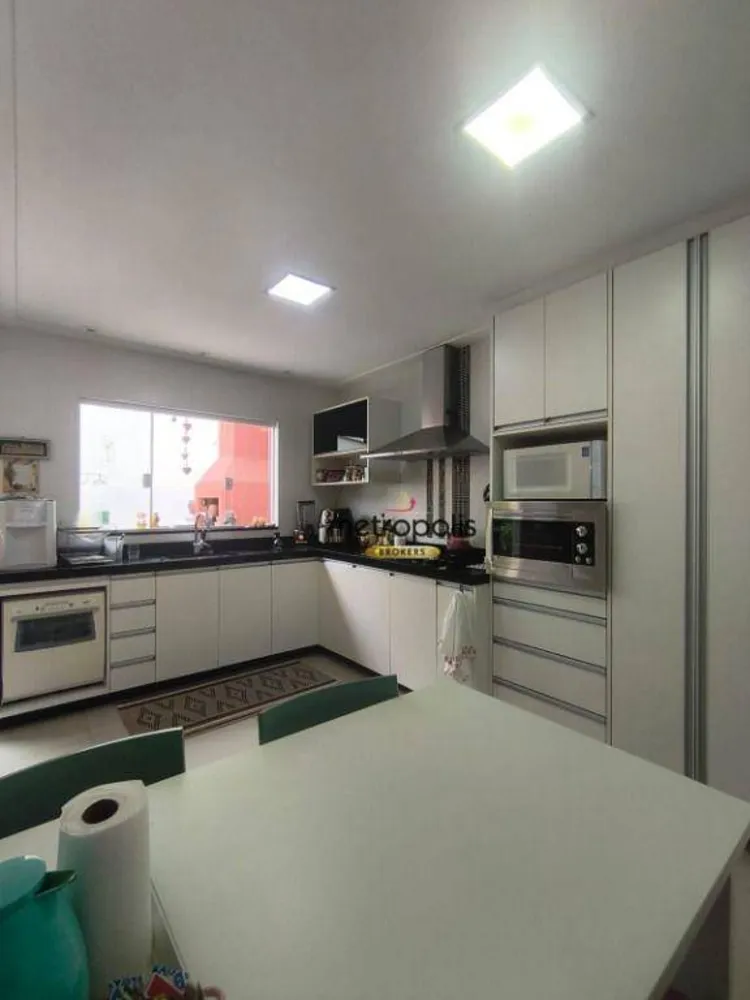 Sobrado, 3 quartos, 284 m² - Foto 5