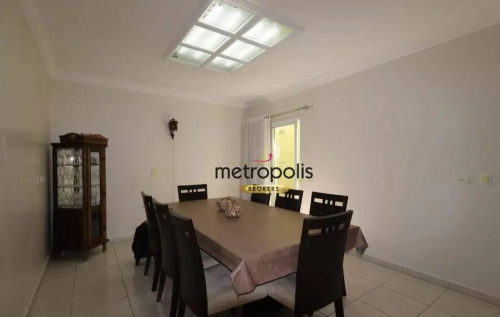Sobrado, 3 quartos, 257 m² - Foto 1