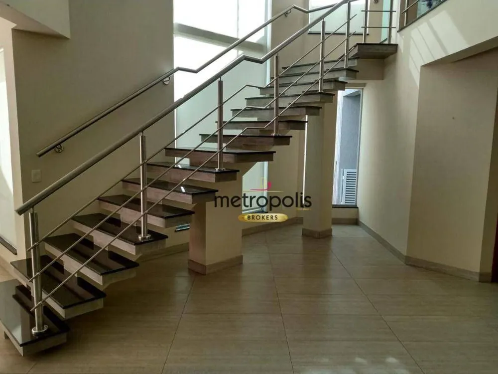 Sobrado, 3 quartos, 302 m² - Foto 1