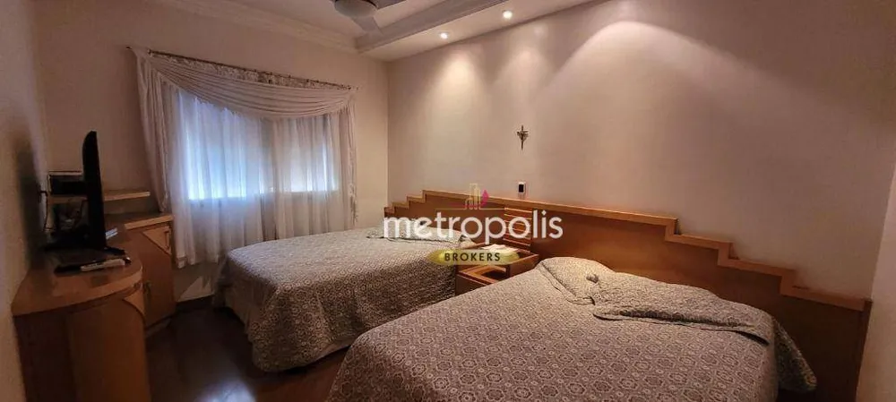 Apartamento, 3 quartos, 224 m² - Foto 1