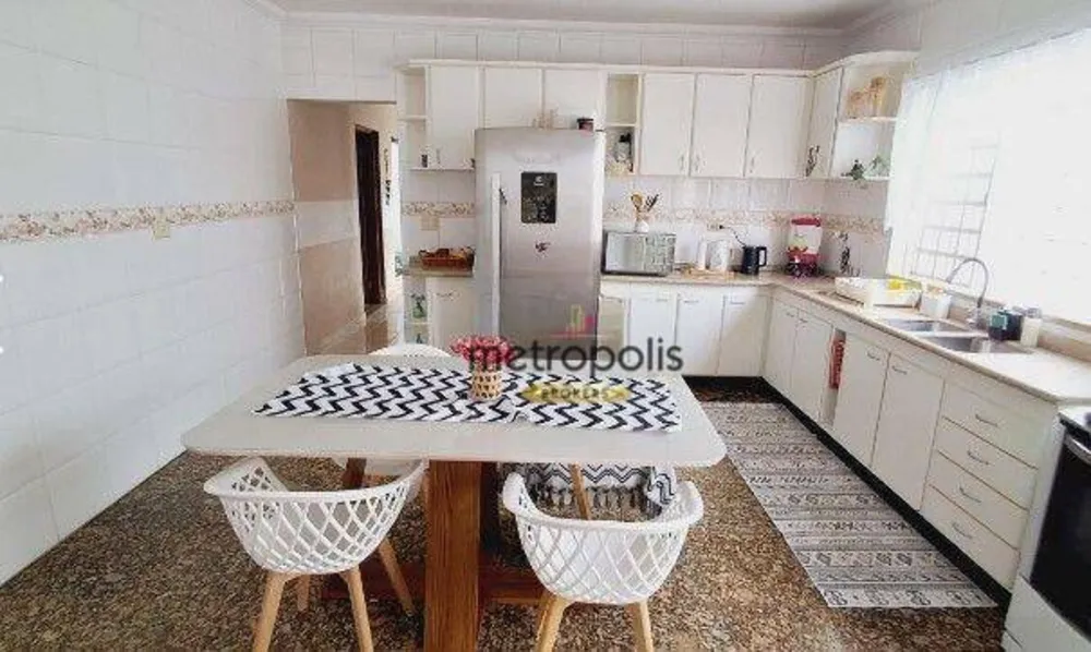 Casa, 3 quartos, 270 m² - Foto 9