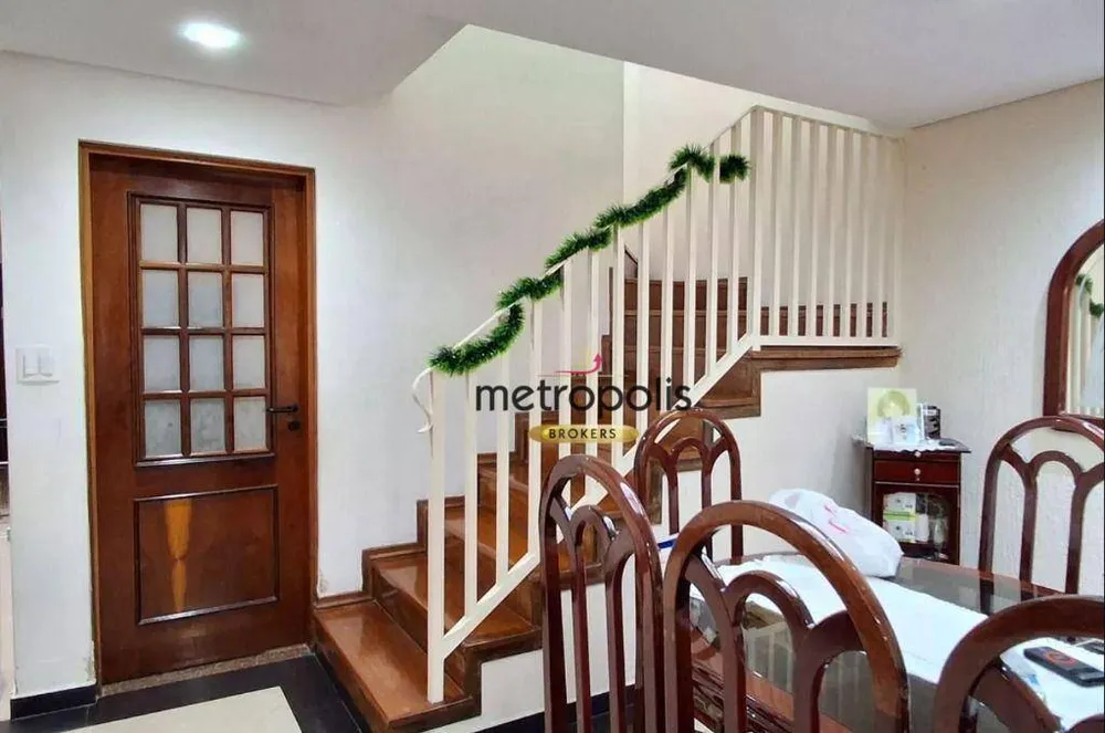 Sobrado, 3 quartos, 233 m² - Foto 1