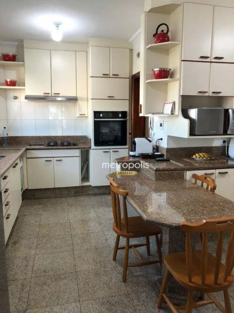 Apartamento à venda com 4 quartos, 228m² - Foto 8